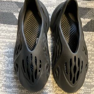 Yeezy Foam Runners - Onyx